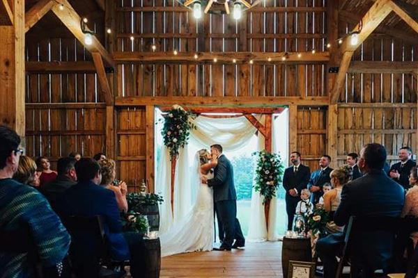 Cedar Bluff Weddings and Retreats