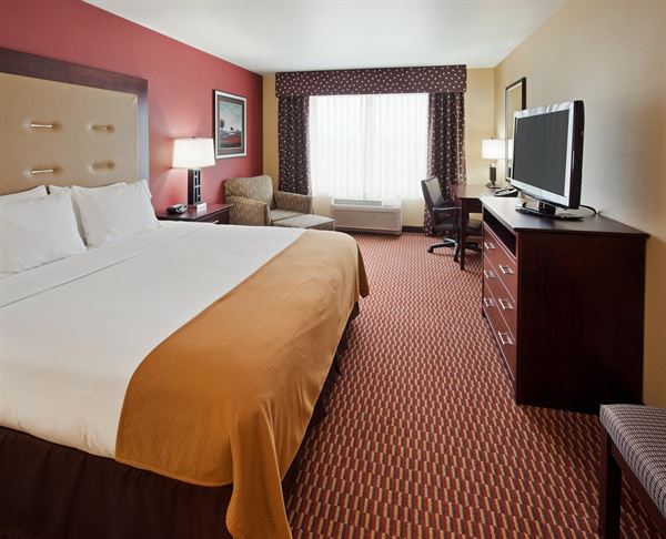 Holiday Inn Express & Suites Great Falls