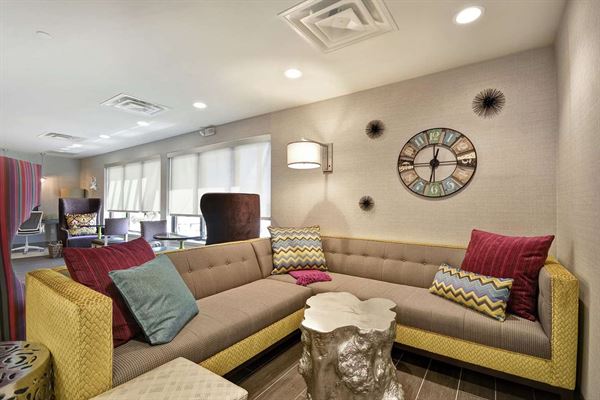 Home2 Suites Kansas City Airport