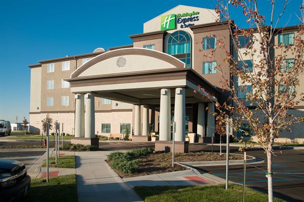 Holiday Inn Express Kansas City Airport