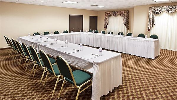 Holiday Inn Express & Suites Franklin - Oil City