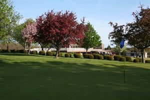 The Club at Clifton Restaurant and Lounge