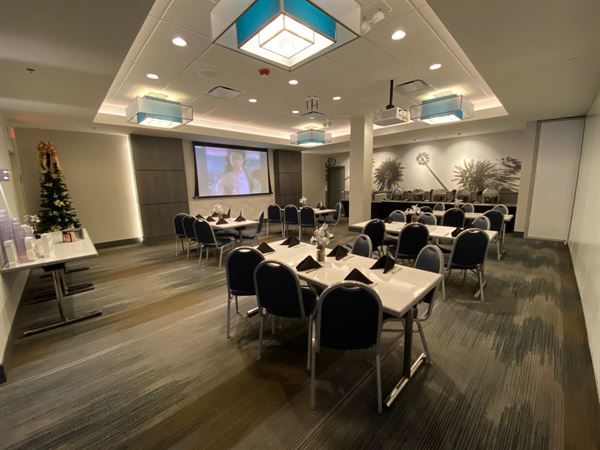 Dave & Buster's Thousand Oaks