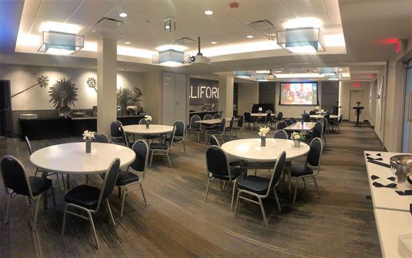 Dave & Buster's Thousand Oaks