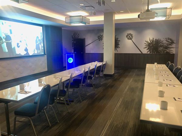 Dave & Buster's Thousand Oaks