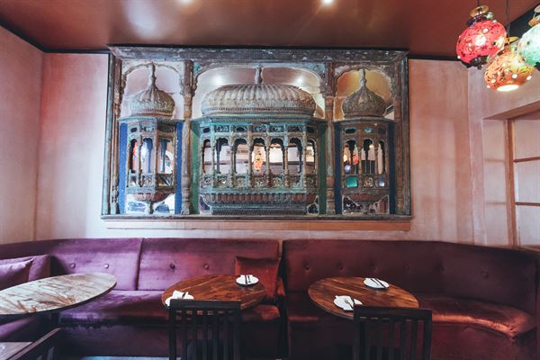 Chez Dévi's Private Floor