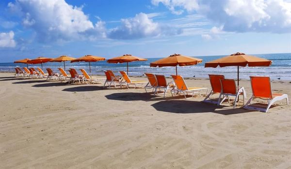 Peninsula Island Resort and Spa