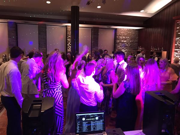 Jasper's Alpine Music & Photo Booths