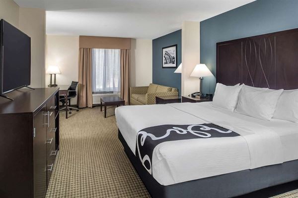 LaQuinta Inns & Suites