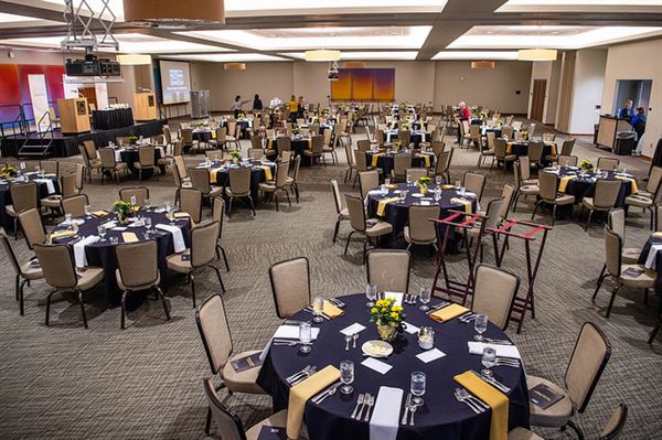 UW Oshkosh Alumni Welcome & Conference Center
