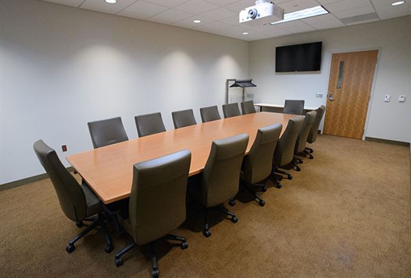 UW Oshkosh Alumni Welcome & Conference Center