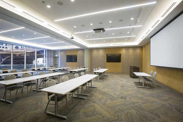 150 North Riverside Plaza