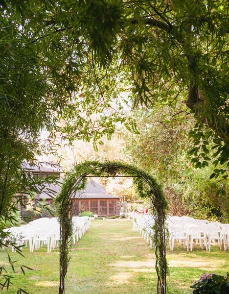 Gale Vineyards and Winery