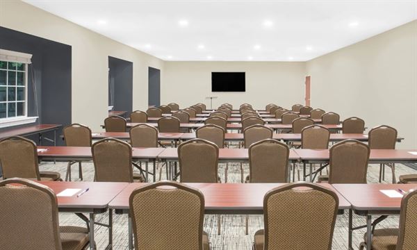 Microtel Inn & Suites by Wyndham Bentonville