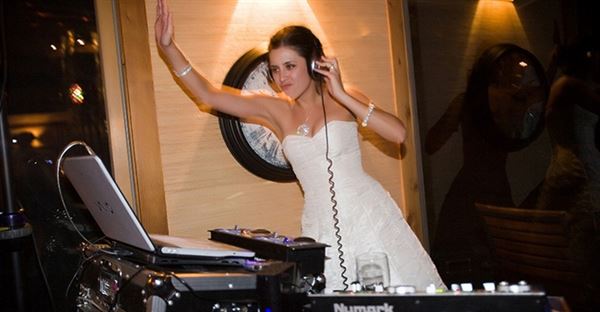 Boogie Shoes DJ & Karaoke Services