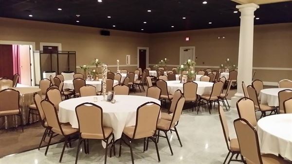 Grand Marais Courtyard Banquet