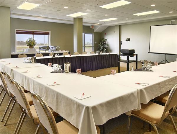 Ramada Clairmont/Grande Prairie