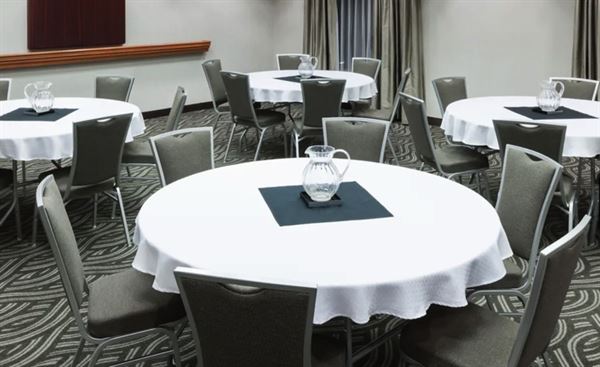 Hampton Inn & Suites Tulare