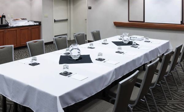 Hampton Inn & Suites Tulare