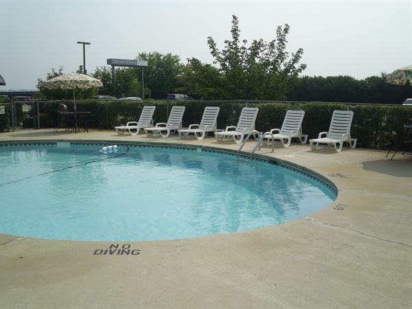 Bridgepointe Hotel & Marina