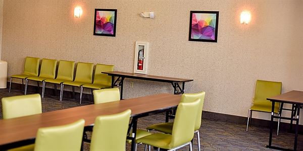 Holiday Inn Express & Suites Maryville