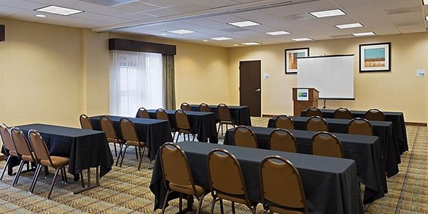 Holiday Inn Express & Suites Moultrie
