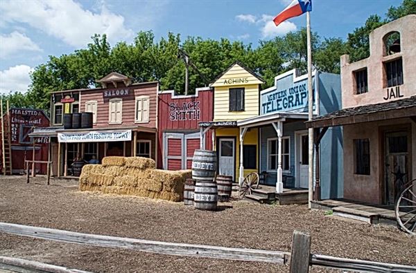 Donley's Wild West Town