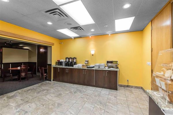 Quality Inn & Suites Bay Front