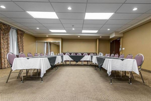 Quality Inn & Suites Bay Front