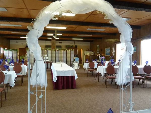 Bruce Bay Cottages & Lighthouse Lounge