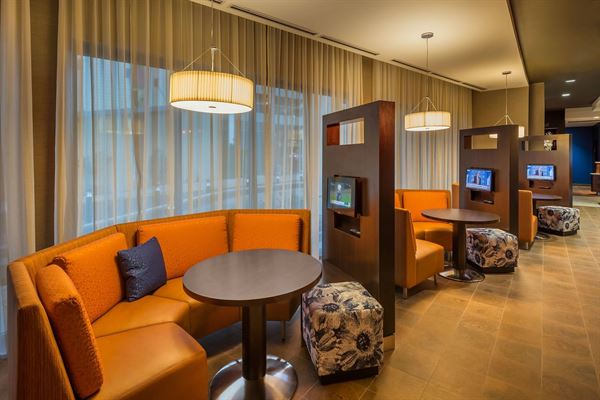 Courtyard Reno Downtown/Riverfront