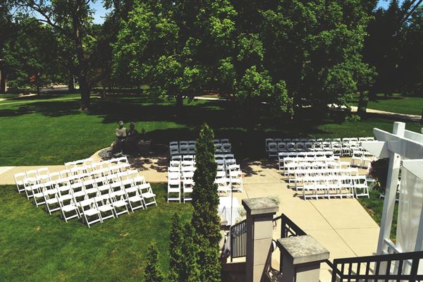 Illinois Wesleyan University