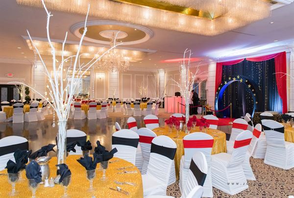 Razberrys Banquet and Conference Center