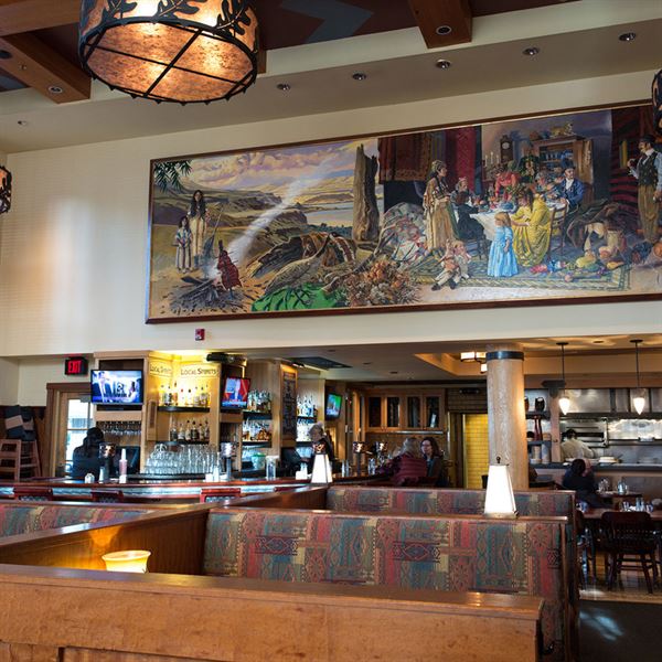 Hudson's Bar & Grill at Heathman Lodge