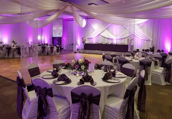 DoubleTree by Hilton Hotel Bloomington