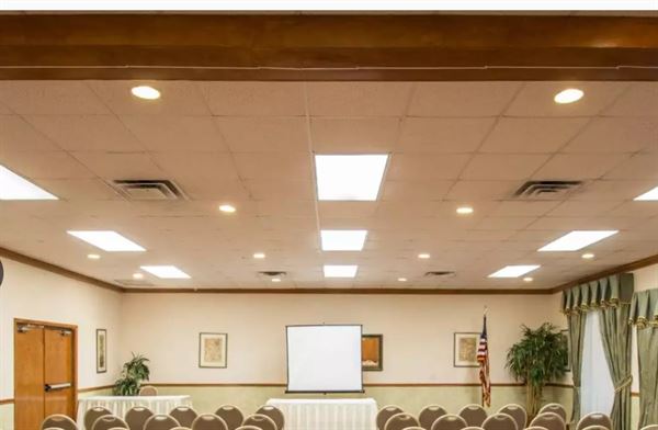 Days Inn by Wyndham Stuart