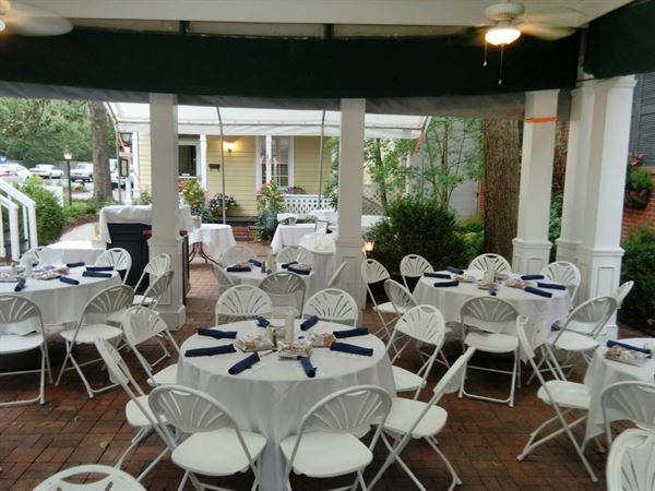 Smithfield Inn Bed & Breakfast Restaurant and Tavern