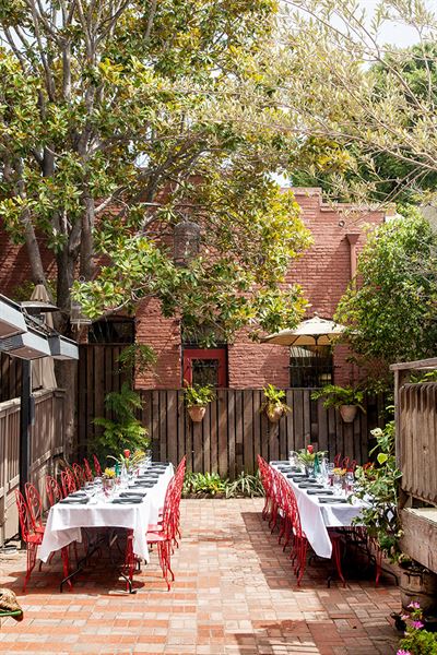 Novo Restaurant and Lounge