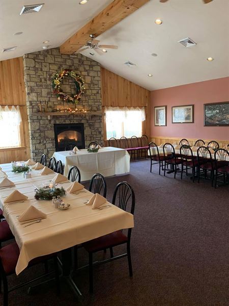 Foggy Mountain Lodge & Pub