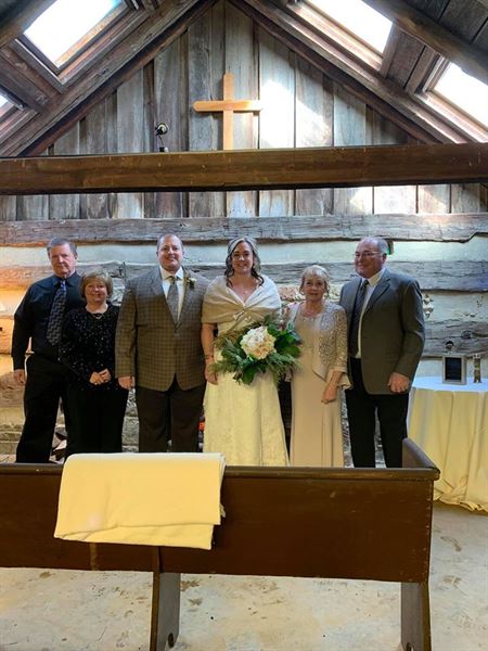 Foggy Mountain Lodge & Pub