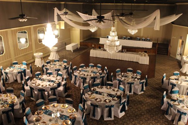 Maniaci's Banquet Center