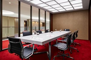 Small Meeting Rooms & Skyboxes