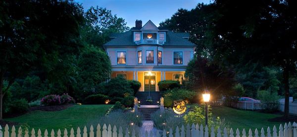 The Lion and the Rose Bed & Breakfast