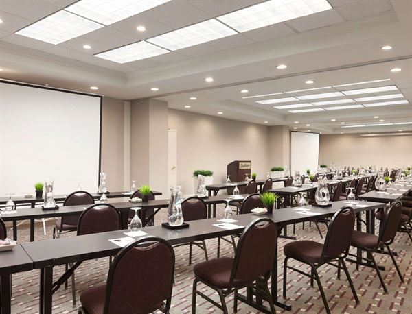 Radisson Hotel Phoenix Airport