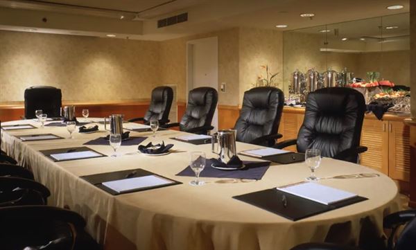 Hilton Santa Monica Hotel & Suites