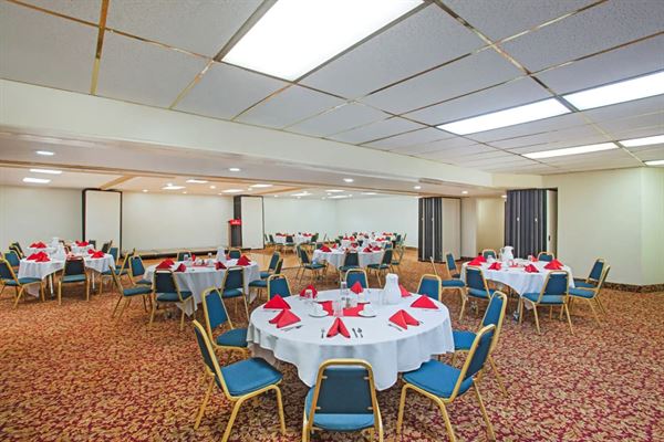 Ramada Burbank Airport