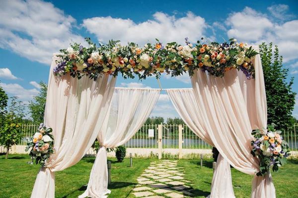 Hidden Lake Winery And Banquet Center