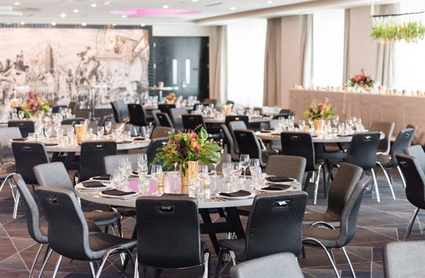 W Minneapolis - The Foshay