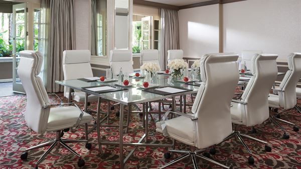 Four Seasons Hotel At Beverly Hills