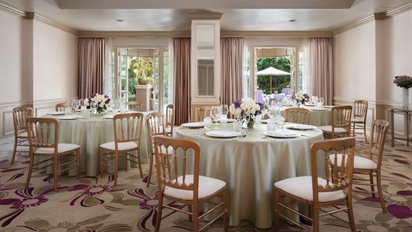 Four Seasons Hotel At Beverly Hills